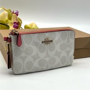 Coach Signature Double Zip  Wristlet In Chalk Taffy